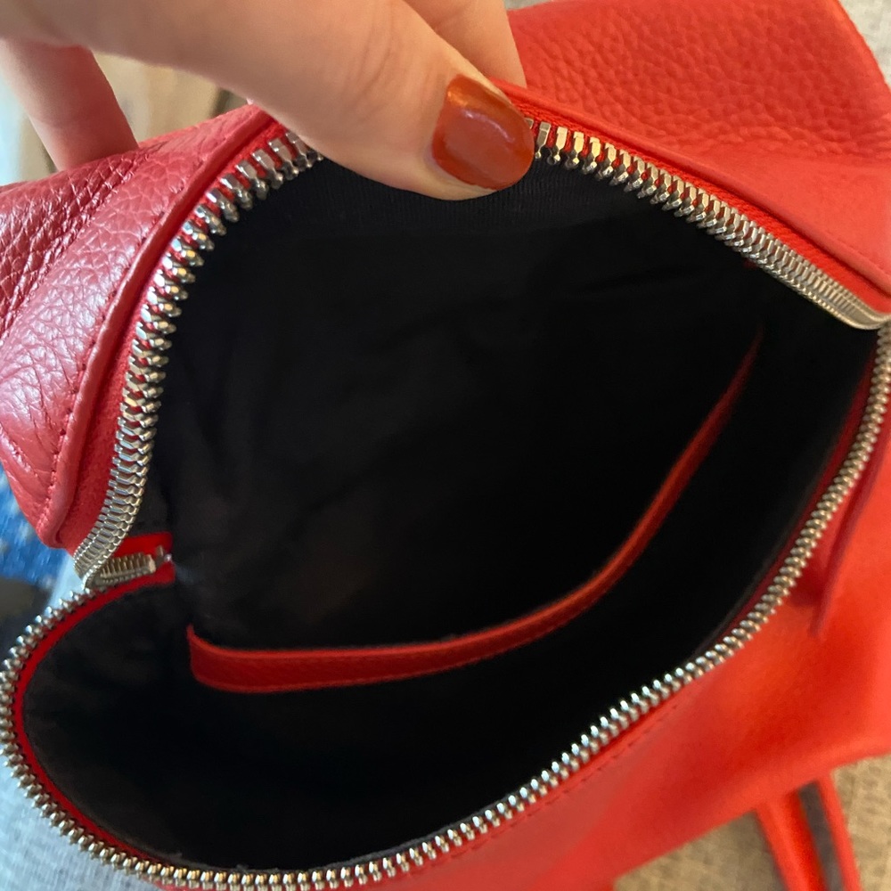 KARA Small Backpack Poppy RARE - Picture 9 of 10